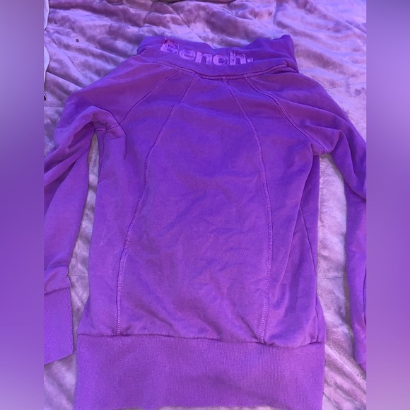 Bench warm sweater. - Picture 2 of 6